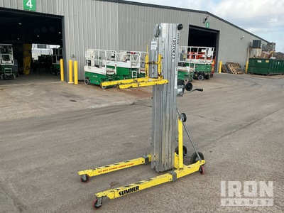 2023 Sumner 2124 Material Hoist