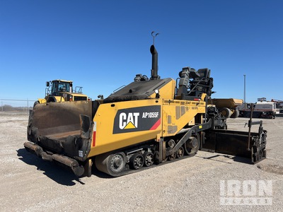 2016 Cat AP1055F Track Asphalt Paver