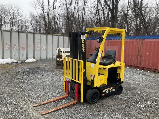 Hyster E40XN Electric Forklift