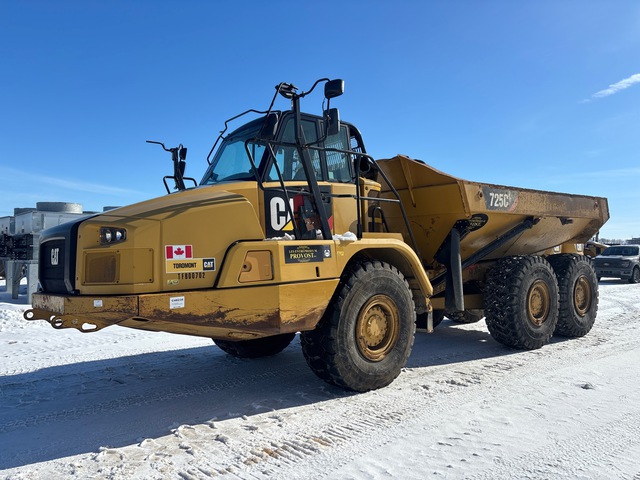 2015 Cat 725C Articulated Dump Truck