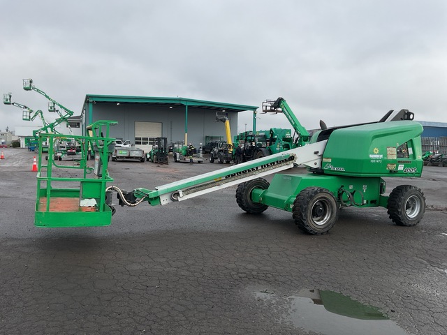 2017 JLG 400S 2WD Dual Fuel Telescopic Boom Lift