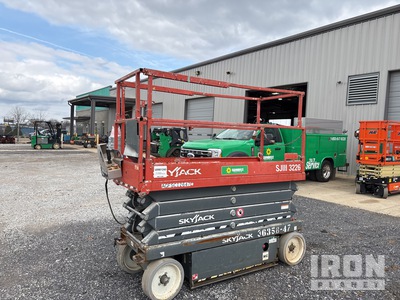 2017 Skyjack SJIII 3226 Electric Scissor Lift