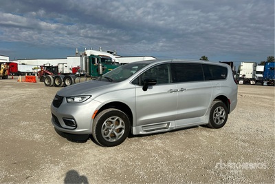 2024 Chrysler Pacifica Minicamioneta