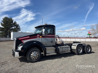 2020 Kenworth T880 6x4 Heavy Haul T/A Day Cab Truck Tractor