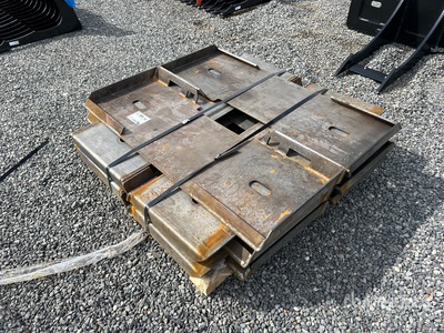 Quantity of (10) 2025 Kit Containers QT-F-BLANK Skid Steer Attachment Mounting Plate (Unused)