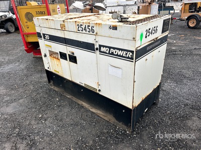 Multiquip DCA-20SPX 発電機セット (250-749 kw/310-950 kva)