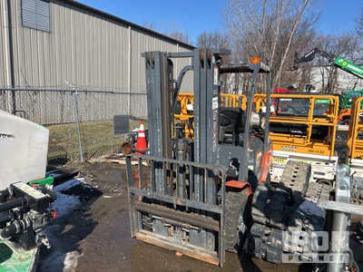 2017 Boss FY25 4300 lb 4x2 Vorkheftruck voor ruw terrein (Inoperable)