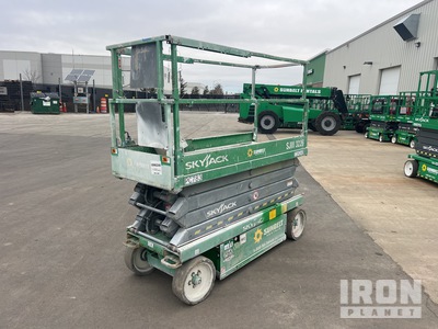 2015 Skyjack SJ III 3226 Electric Scissor Lift