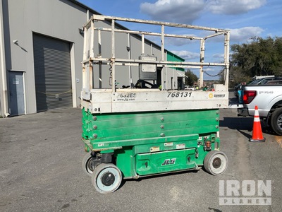 2015 JLG 2632ES Electric Scissor Lift
