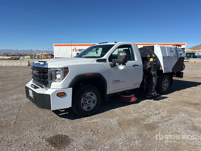 2022 NiteHAWK SWEEPERS 3998 on 2022 Chevrolet Silverado 2500 HD Autocarro spazzatrice