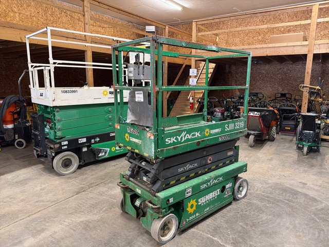 2015 Skyjack SJIII-3219 Electric Scissor Lift