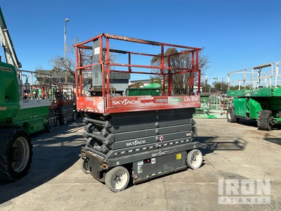2017 Skyjack SJIII 4740 Electric Scissor Lift
