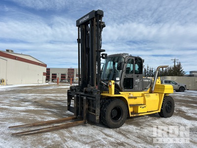 2016 Hyundai 160D-9 36000 lb Pneumatic Tire Forklift