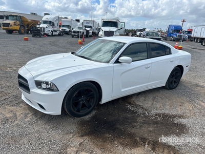 2013 Dodge Charger Autovettura