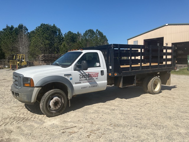 2006 Ford F-450 XL 4x2 Flatbed Truck 2006 Ford F-450 XL 4x2 Flatbed Truck