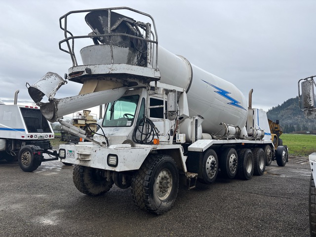2000 Oshkosh S-2146 14x6 Front Discharge Mixer Truck
