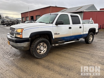 2004 Chevrolet 2500 4x4 Crew Cab Pickup