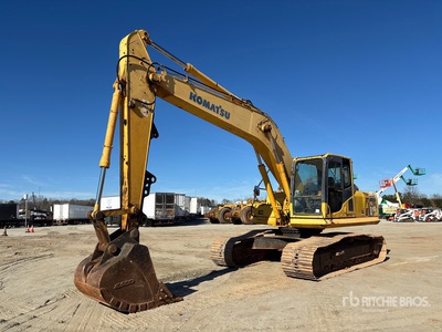 Komatsu PC200 in Excavator Tracked Excavator