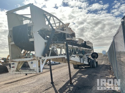 2019 (unverified) J 36X100 HYD 36 in x 100 ft Portable Radial Stacking Conveyor