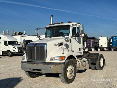 2016 Peterbilt 382 4x2 S/A Day Cab Truck Tractor