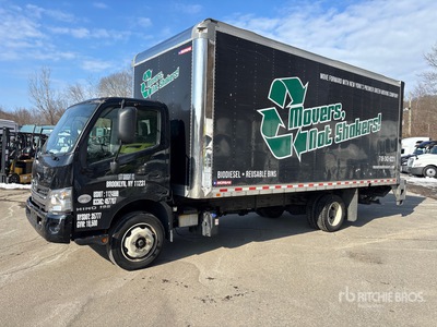2020 Hino 195 4x2 Furgoneta caja cerrada