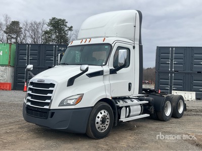 2020 Freightliner Cascadia 116 6x4 T/A Day Cab Truck Tractor