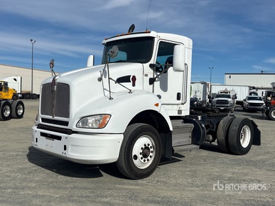 2015 Kenworth T400 4x2 S/A Day Cab Truck Tractor