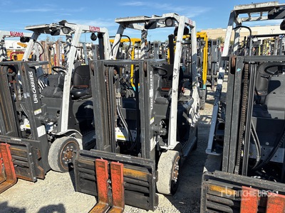 2015 Nissan CF40LP 4000 lb Pneumatic Tire Heftruck