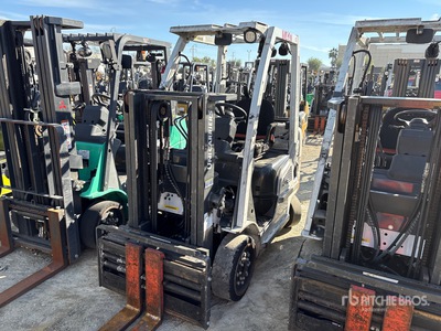 2015 Nissan CF40LP 4000 lb Pneumatic Tire Forklift