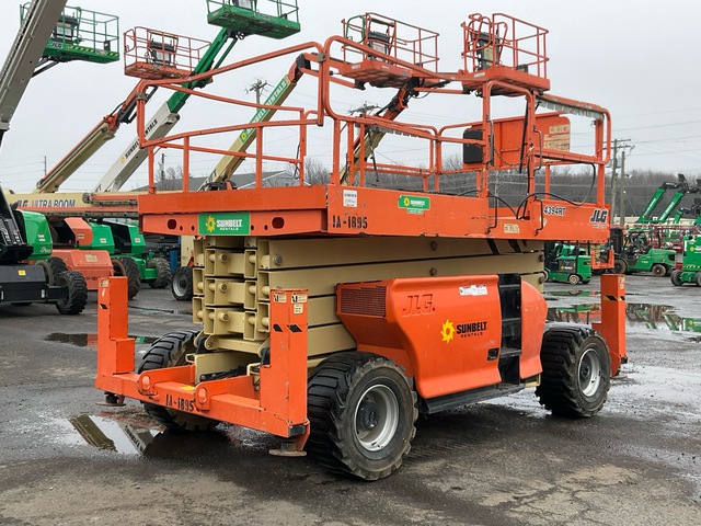 2015 JLG 4394 RT Diesel 4x4 Scissor Lift 2015 JLG 4394 RT Diesel 4x4 Scissor Lift
