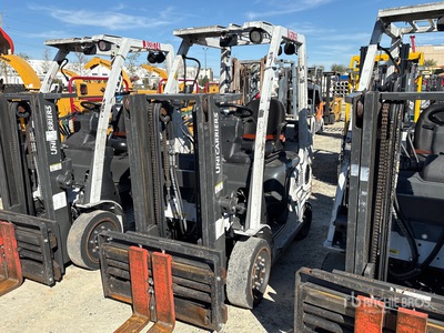 2015 Nissan CF40LP 4000 lb Pneumatic Tire Heftruck