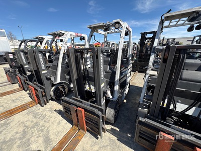 2015 Nissan CF40LP 4000 lb Pneumatic Tire Forklift