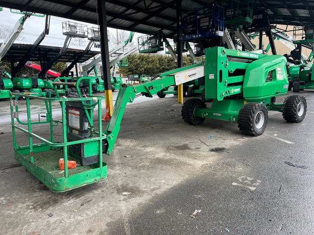 2017 JLG 450A 4WD Diesel Articulating Boom Lift 2017 JLG 450A 4WD Diesel Articulating Boom Lift