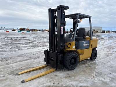 1999 Cat GP35K 6800 lb Cushion Tire Forklift