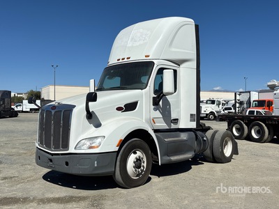 2015 Peterbilt 579 4x2 S/A Dagcabine Trekker