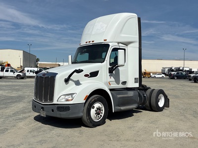 2016 Peterbilt 579 4x2 S/A Day Cab Truck Tractor