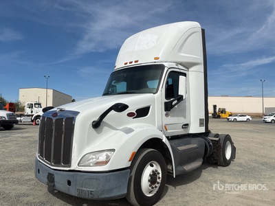 2017 Peterbilt 579 4x2 S/A Day Cab Truck Tractor