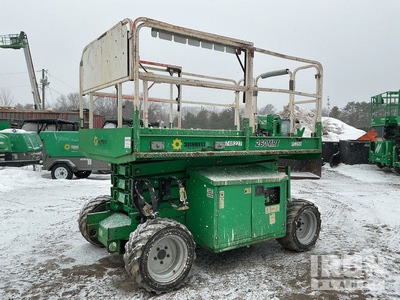 2015 JLG 260MRT Dual Fuel 4x4 Elevador de tijera