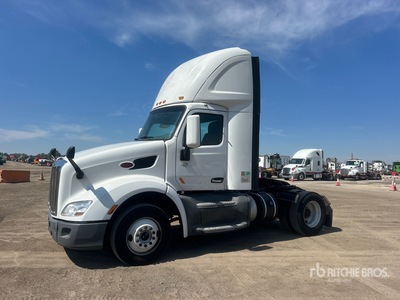 2018 Peterbilt 579 4x2 S/A Day Cab Truck Tractor