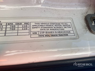 2017 Peterbilt 579 4x2 Day Cab Prime Mover