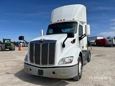 2016 Peterbilt 579 4x2 S/A Dagcabine Trekker