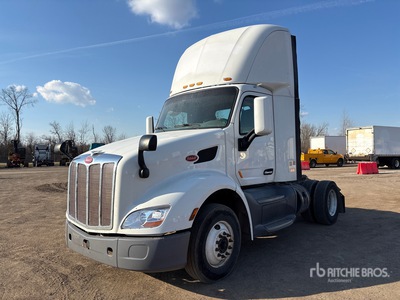 2016 Peterbilt 579 4x2 Day Cab Truck Tractor