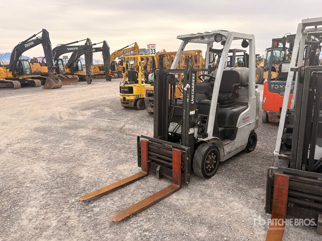 2013 Nissan CF40LP 4000 lb Pneumatic Tire Forklift