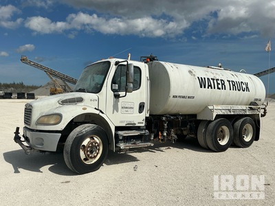 2004 Freightliner Business Class M2 5000 gal 6x4 Water Truck