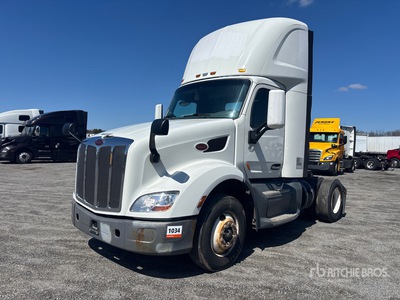 2015 Peterbilt 579 4x2 S/A Day Cab Truck Tractor