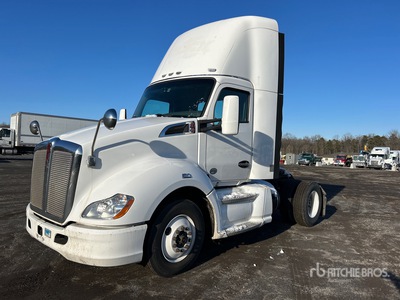 2014 Kenworth T680 4x2 S/A Day Cab Truck Tractor
