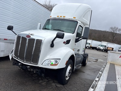 2018 Peterbilt 579 4x2 S/A Day Cab Truck Tractor (Inoperable)