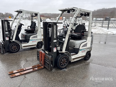 2014 Nissan CF40LP 4000 lb Pneumatic Tire Forklift
