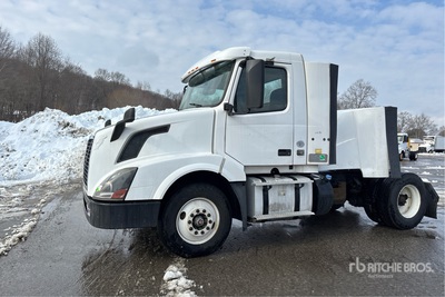 2016 Volvo VNL42T 4x2 S/A Dagcabine Trekker