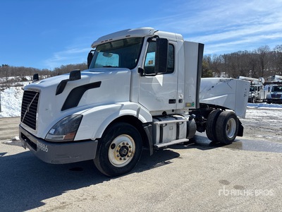 2018 Volvo VNL42T 4x2 S/A Dagcabine Trekker
